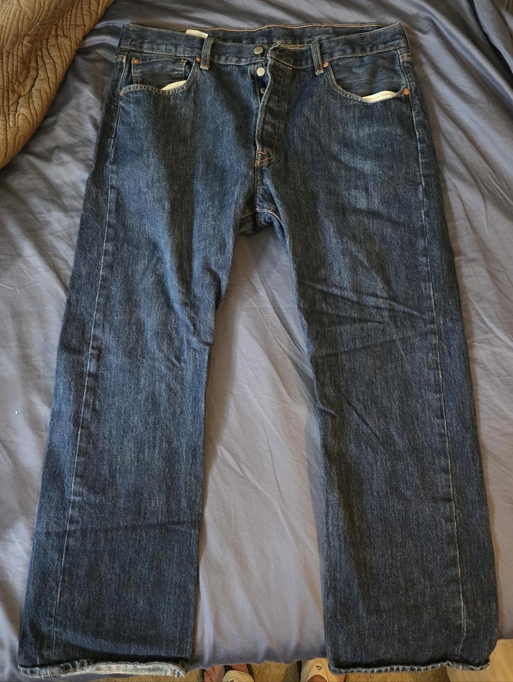 Levi's Men’s Button Fly Blue Straight Leg Jeans - Picture 2 of 4